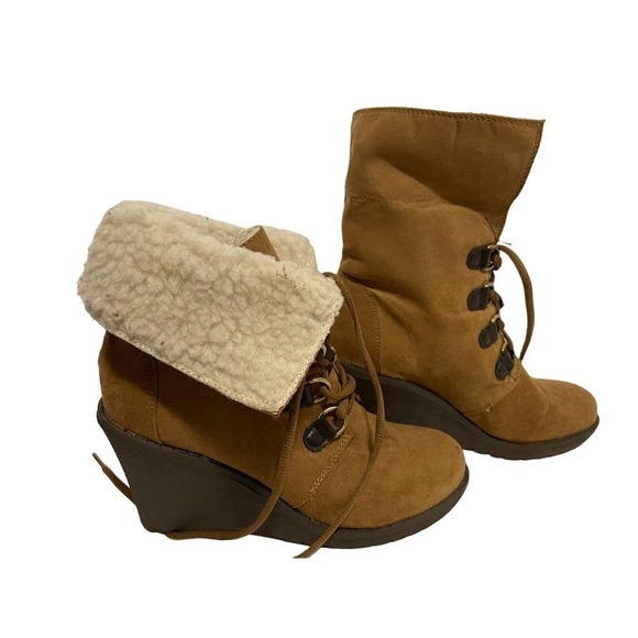 ROUTE 66 LAMBS WOOL LOOK WEDGE ANKLE BOOT BROWN FAUX SUEDE SIZE WOMENS 6 - Picture 2 of 10